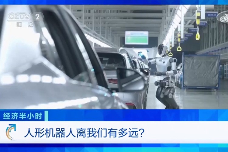 中央電視臺《經濟半小時》欄目對bbin寶盈機器人的專題報道
